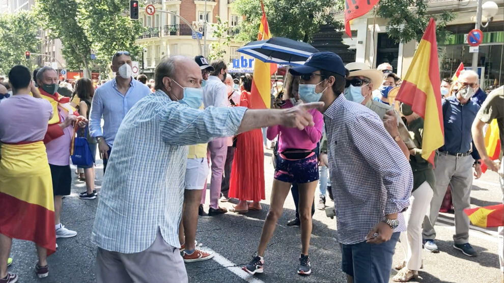 Momentos de tensión en la sede del PP antes de la manifestación de Colón contra los indultos