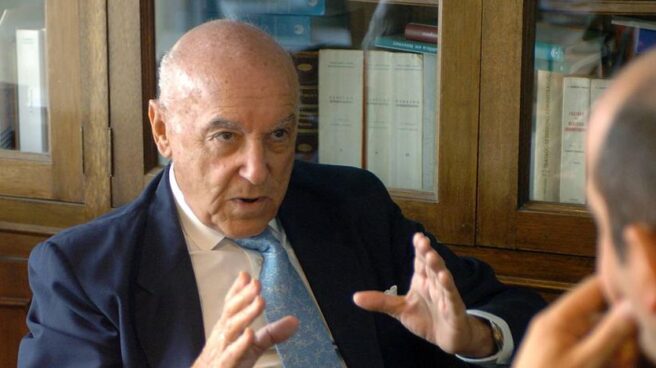 Manuel Clavero Arévalo. Manuel Clavero Arévalo.