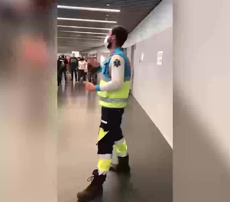 El discurso viral del sanitario del 112 en el Wanda Metropolitano a los vacunados