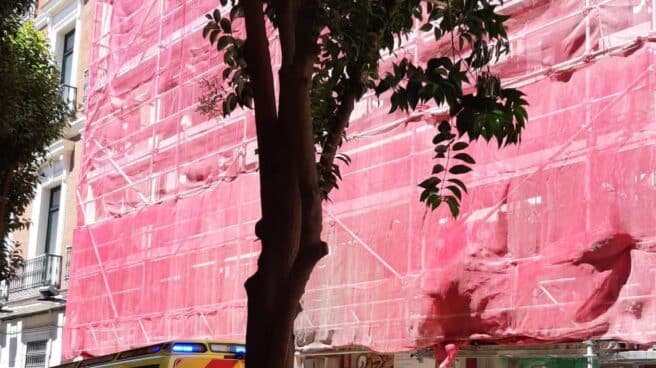 Herido un trabajador al cortarse con una radial en las obras de un edificio en Callao El Summa 112 en el lugar del accidente