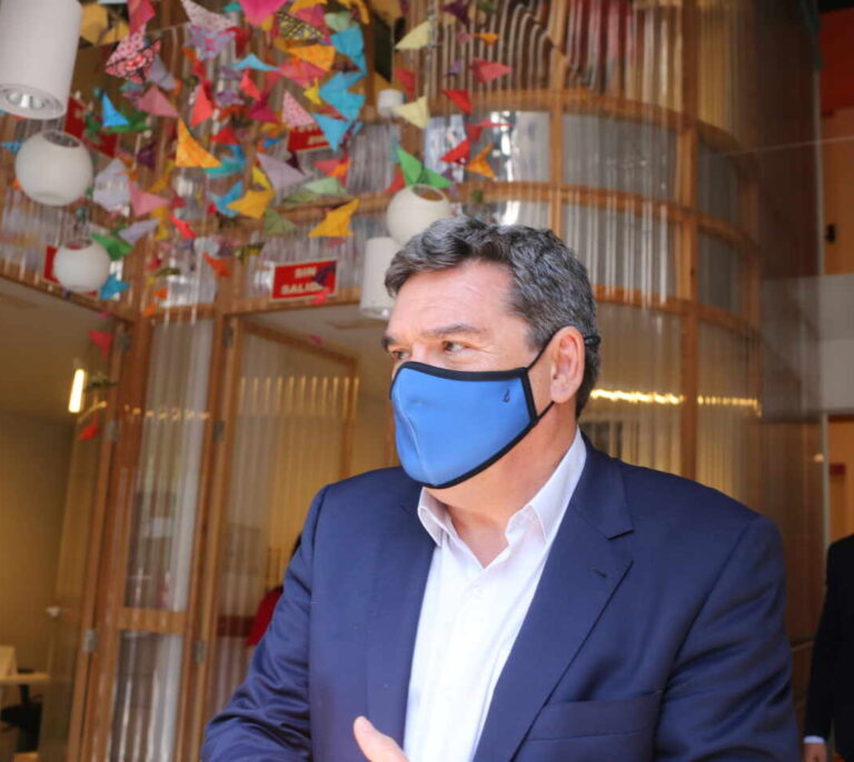 La ayuda de 50 euros de Escrivá llegaría a una quinta parte de los menores en riesgo de pobreza