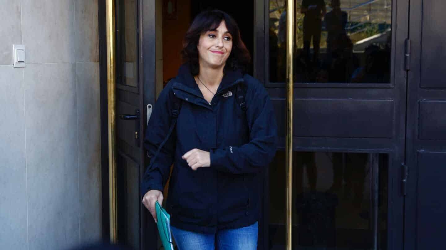 Juana Rivas acude a recoger la sentencia de su caso en España.