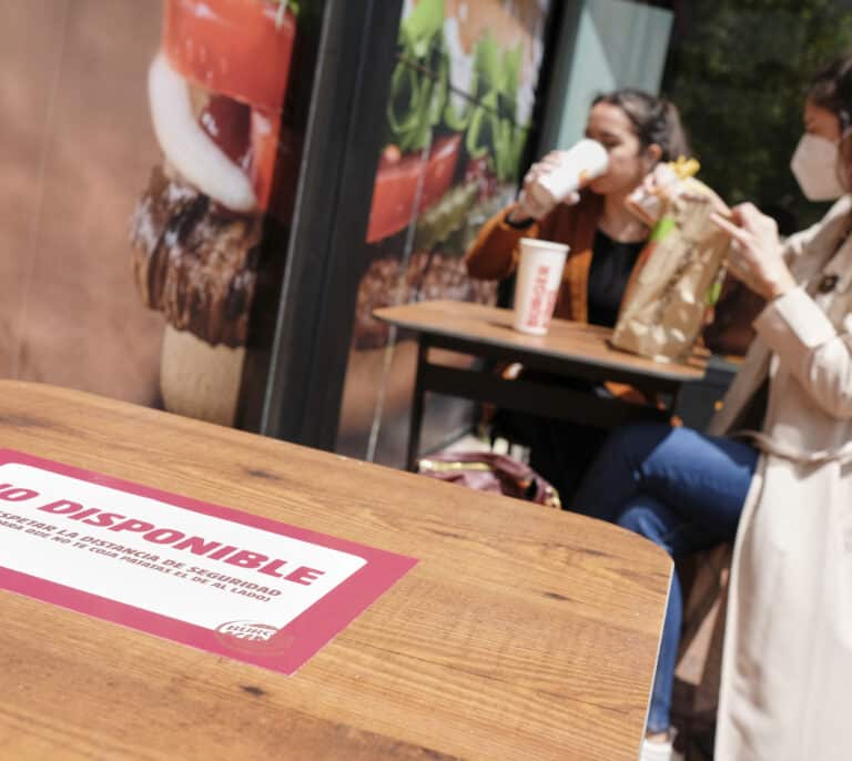 El franquiciado de Burger King y Starbucks ocultó al juez su liquidez para evitar el pago a Aena