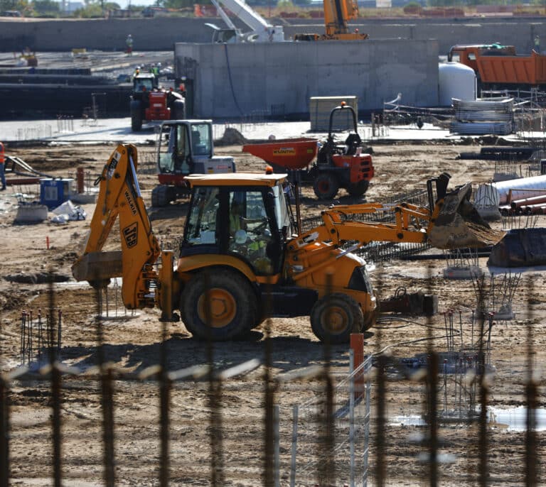 La burbuja de las materias primas amenaza los proyectos de las constructoras