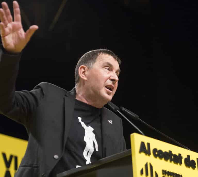 Otegi y Ortuzar trasladan a Puigdemont su "apoyo y solidaridad"