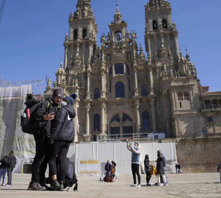 La catedral de Santiago pierde 750 toneladas