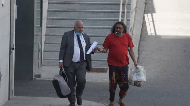 Diego 'El Cigala' queda en libertad incondicional El cantaor Diego 'El Cigala' sale de los juzgados tras quedar en libertad incondicional