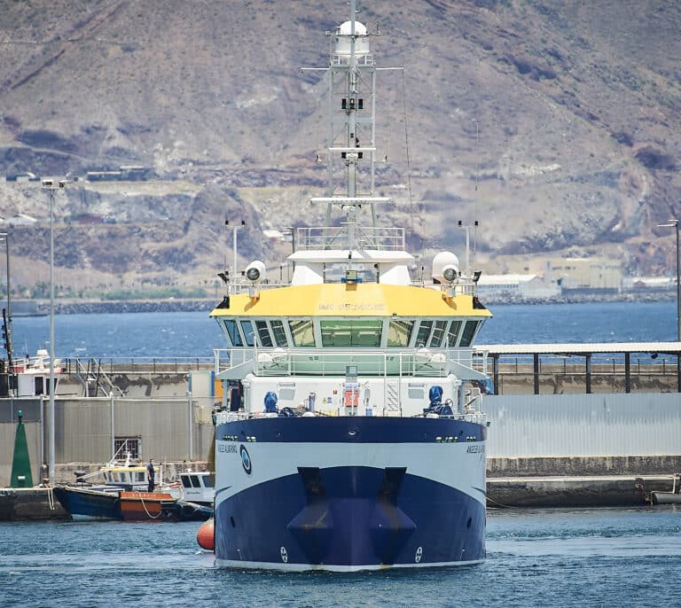 La madre de Anna y Olivia agradece su labor a la Guardia Civil y al barco de búsqueda
