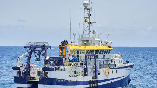 Qué pasaría si no se encuentra el cuerpo de Anna y el de Tomás Gimeno El buque oceanográfico 'Ángeles Alvariño' parte del puerto de Santa Cruz de Tenerife.