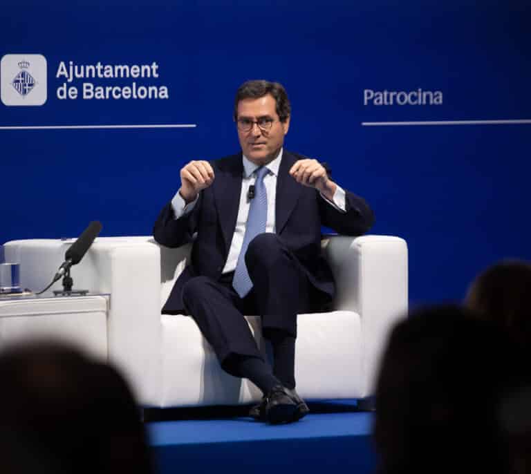 Garamendi alerta del elevado déficit del Estado y pide más "rigor presupuestario"