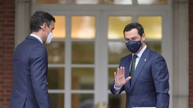 Pedro Sánchez y Juan Manuel Moreno en la puerta de Moncloa