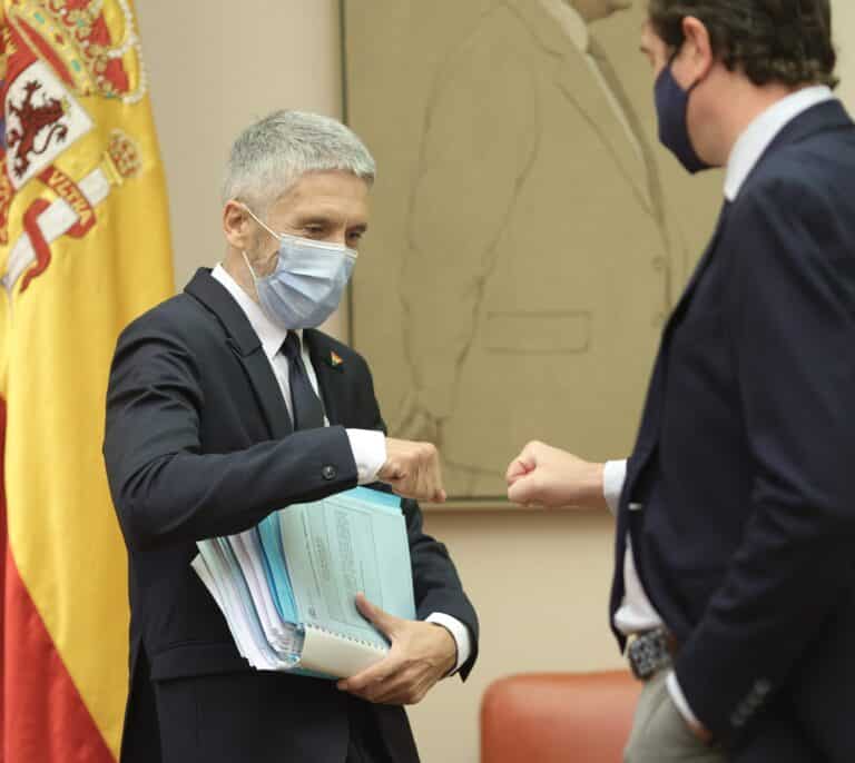 Marlaska asegura que no da "instrucciones ilegales" a la Policía "a diferencia del Gobierno anterior"