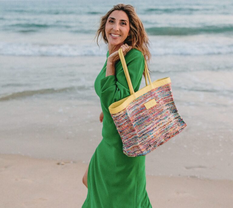 Paz Padilla y Anna Ferrer lanzan su nueva y polémica colección de bolsos