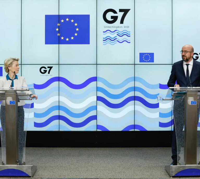 Bruselas retrasa a agosto la llegada de los fondos europeos