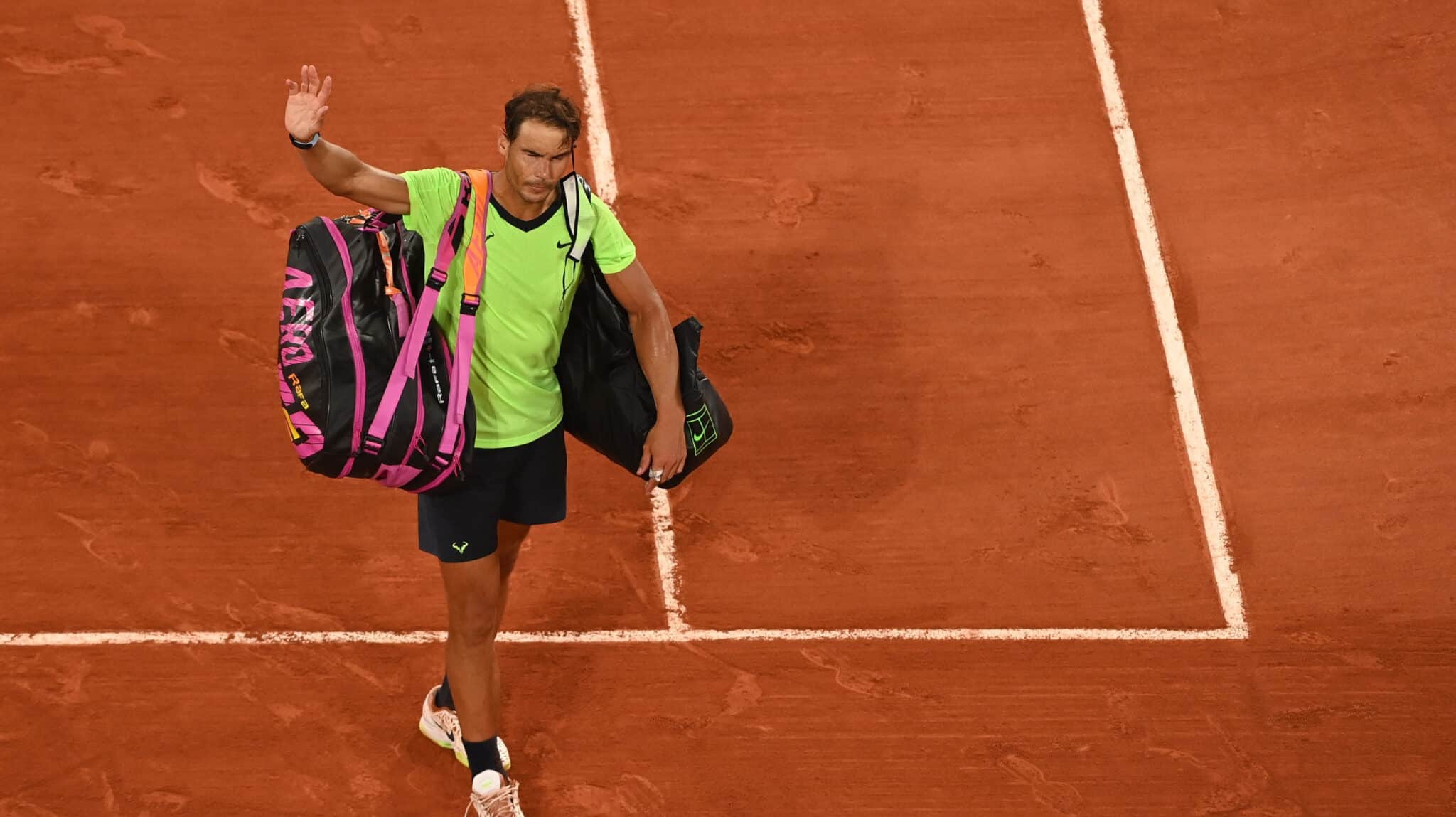 Nadal abandona la pista central de Roland Garros tras caer en semifinales