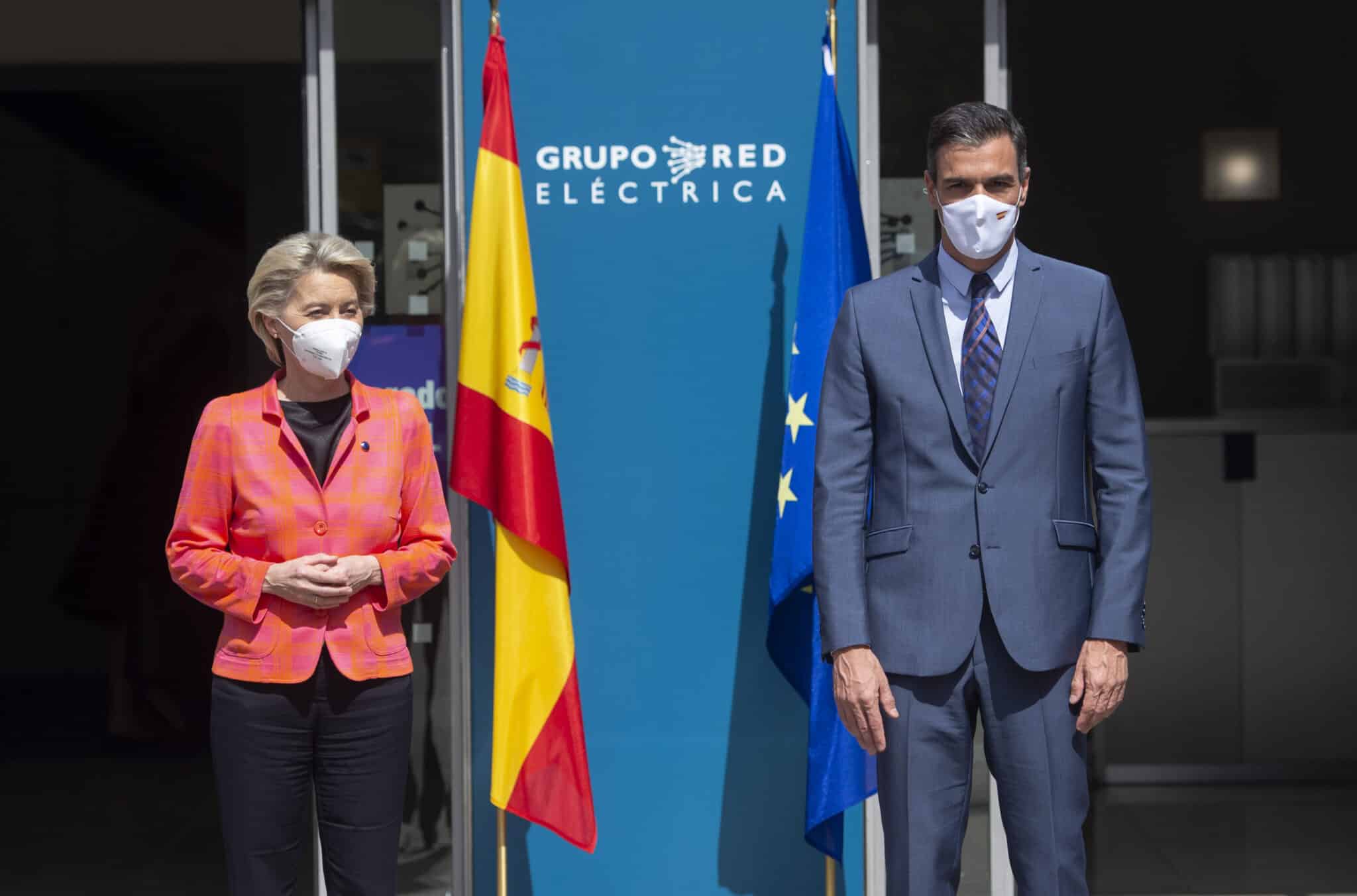 La presidenta de la Comisión Europea, Ursula von der Leyen y el presidente del Gobierno, Pedro Sánchez