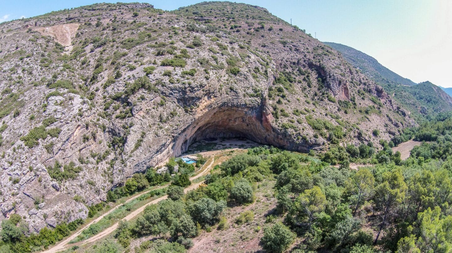 Linya, la mujer que habitó en la  Cova Gran (Lleida) hace 14.000 años
