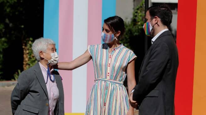 Irene Montero -en el centro-, durante la entrega de los Reconocimientos Arcoiris