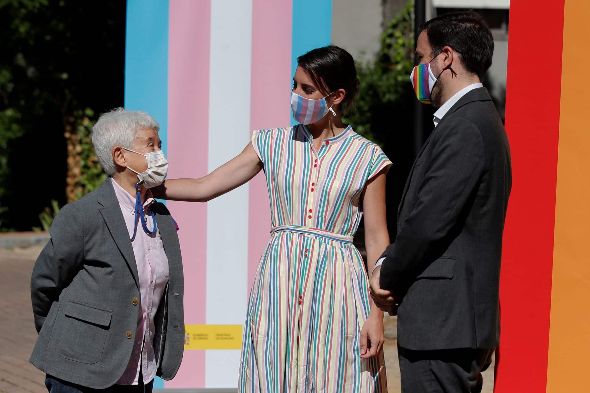 Irene Montero -en el centro-, durante la entrega de los Reconocimientos Arcoiris