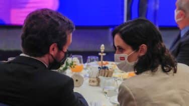 Tensión en el PP con el "verso suelto" de Ayuso: "La izquierda se frota las manos"