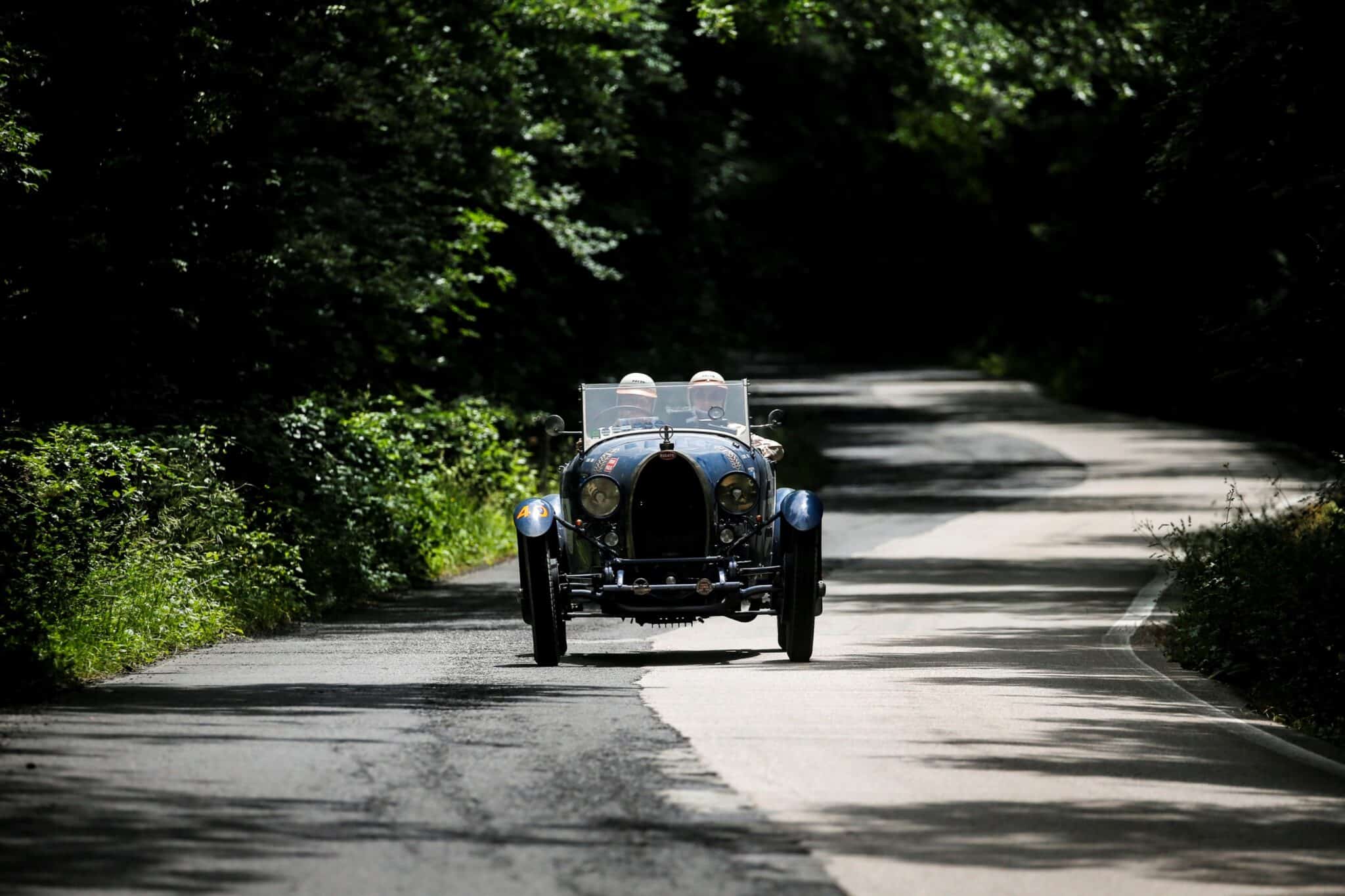 Bugatti T40 de 1929 durante la Mille Miglia (Italia).
