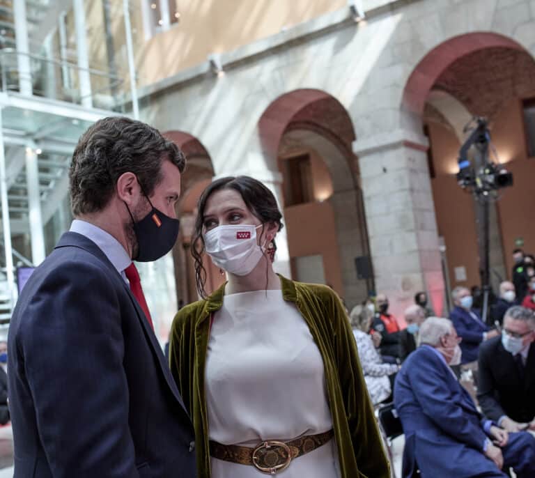 Casado y los barones del PP arroparán a Ayuso en su toma de posesión como presidenta