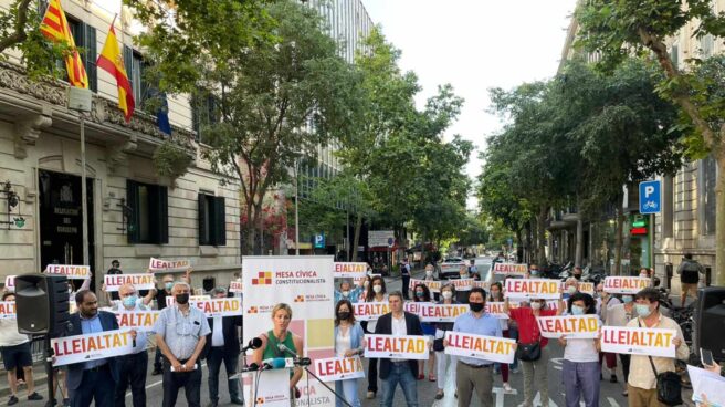 Los constitucionalistas catalanes reclaman ser escuchados sobre los indultos