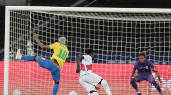 Copa América en el Twitch de Ibai: los partidos se verán gratis Neymar dispara a puerta en un partido de Brasil en la Copa América.