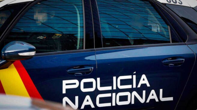 Detenido en Barcelona un fugitivo buscado desde hace 10 años por narcotráfico Coche de Policía Nacional