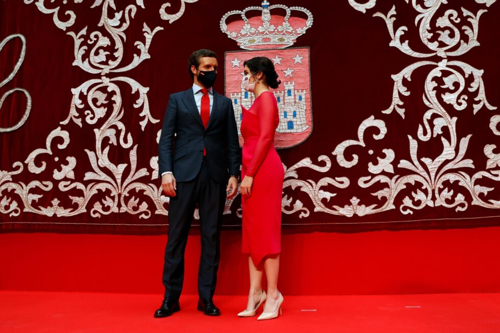 Isabel Díaz Ayuso y Pablo Casado, juntos en la toma de posesión.