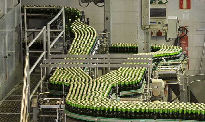 Tropical-Dorada, el derbi canario de la cerveza que no sale en las listas Fábrica de Tropical en Las Palmas (Gran Canaria)