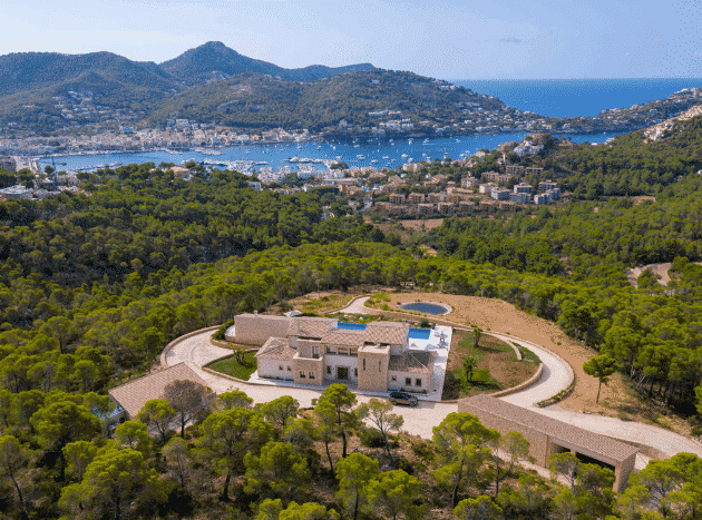 Finca con vistas al Puerto de Andratx