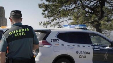 La Guardia Civil salva a un niño que se estaba ahogando con una golosina en Huelva