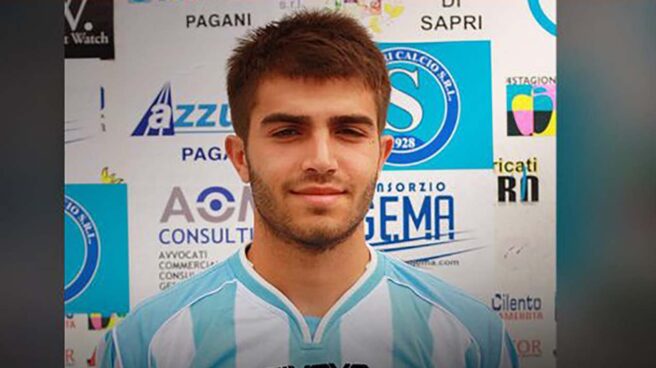 Muere un futbolista durante el partido de homenaje a su hermano fallecido Giuseppe Perrino