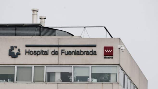 El hospital de Fuenlabrada cierra su UCI Covid Fachada del Hospital de Fuenlabrada.