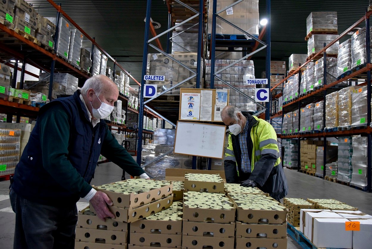 La Fundación ”la Caixa” duplica con un millón de euros los donativos a la acción ‘Ningún hogar sin alimentos’ para las personas más afectadas por la pandemia