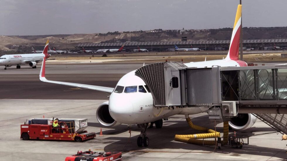 Imagen de un avión de Iberia en las pistas de Barajas.