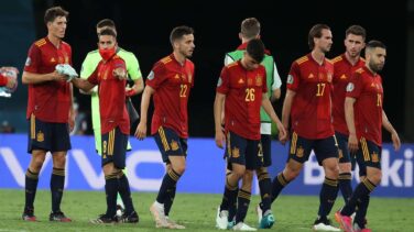 Críticas a los jugadores de España por la actitud con los aficionados en el hotel de concentración