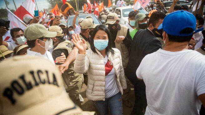Keiko Fujimori pide que se anulen medio millón de votos La candidata presidencial peruana Keiko Fujimori