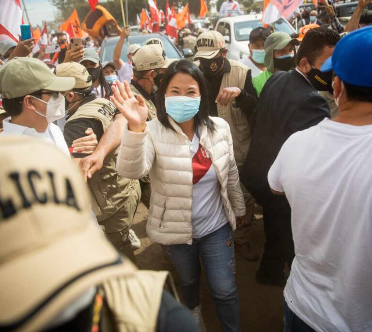 Keiko Fujimori se resiste a aceptar la derrota y pide anular 500.000  votos