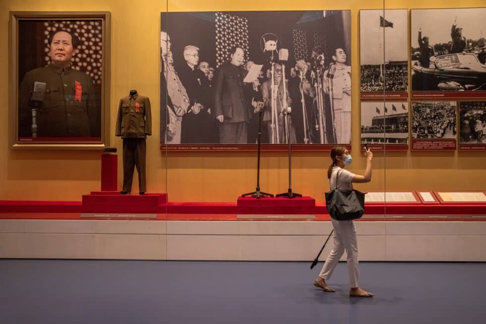 Visitante del Museo del Partido Comunista de China en Pekín