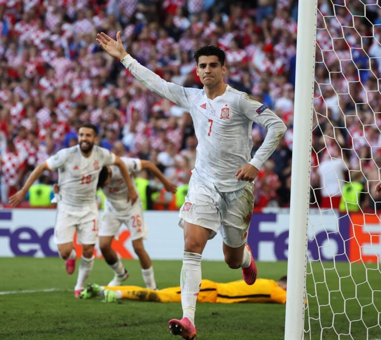 España gana a Croacia 5-3 en la prórroga y avanza a los cuartos de la Eurocopa