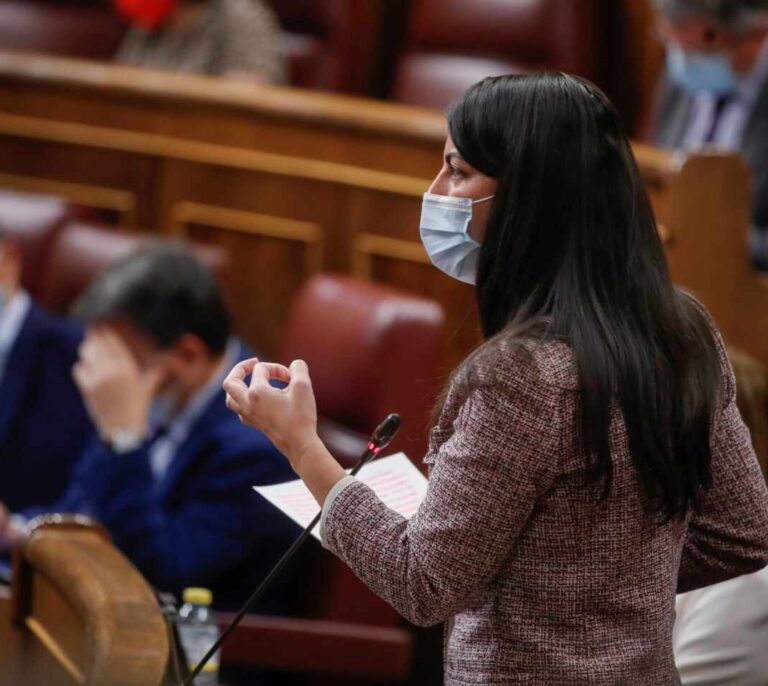 Olona acusa a Díaz de "codearse" con "las élites económicas" gracias a la reforma laboral del PP