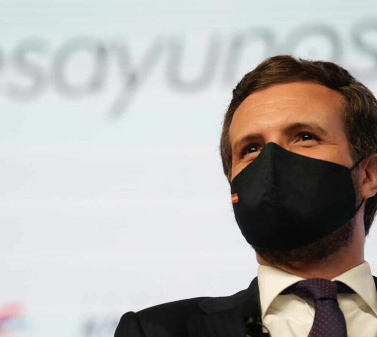 Casado ratifica que el PP dará la batalla a Sánchez en la calle: "La España de los balcones vuelve a las plazas"