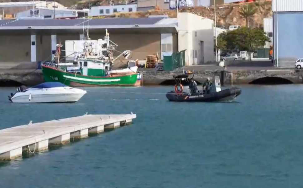La Guardia Civil cree que el padre de las niñas de Tenerife se lastró al fondo del mar con ocho kilos de plomo