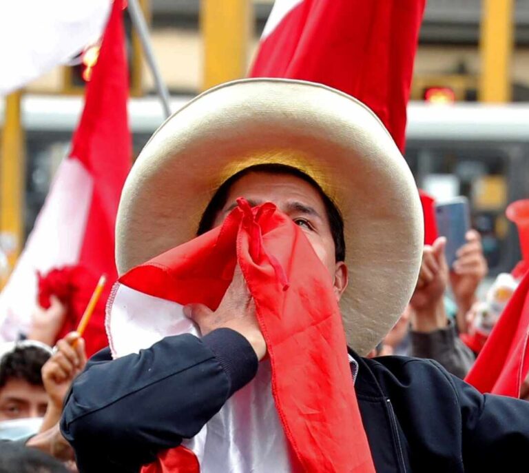 Keiko Fujimori denuncia fraude cuando el recuento apunta a la victoria de Castillo