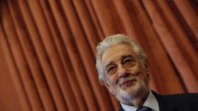 Plácido Domingo recibe en el Teatro Real la distinción como embajador honorario del Patrimonio Mundial de España.