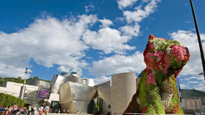 Desalojado el Museo Guggenheim Bilbao por una falsa alarma con un paquete sospechoso