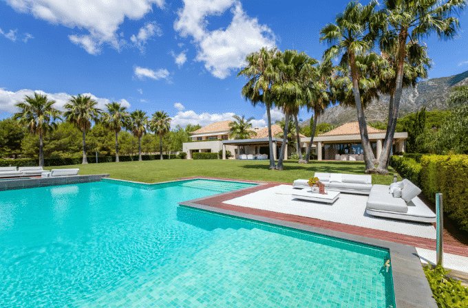 Villa contemporánea en La Quinta de Sierra Blanca