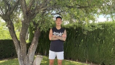El futbolista represaliado por los dardos de su padre: "Es peligroso que el PC chino dirija el Granada"